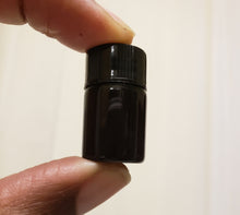 Load image into Gallery viewer, Zuri's 100% Unrefined Hair Growth &amp; Repair Oil (Concentrated for Repairing Eyebrows Only)
